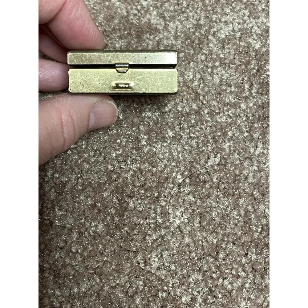 Vintage Fleur de Lis 1960'S Square Metal Brass Hinged Pill Box Compact Blue Lid